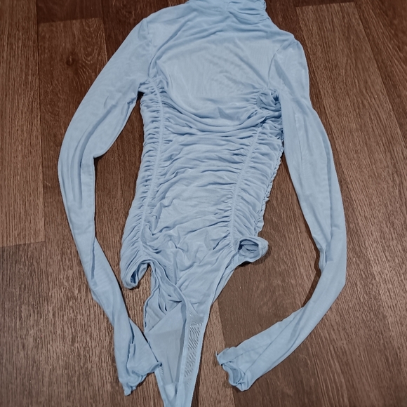 Free People Elegant Light Blue Ruched Bodysuit Size S New - Picture 5 of 5